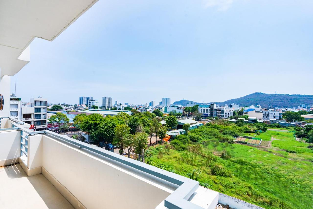 Joi Hotel Вунгтау Экстерьер фото